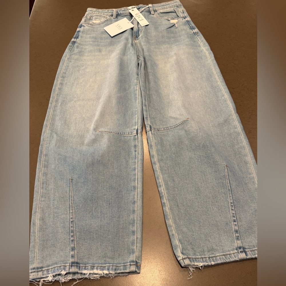 NWT Evangelina Distressed Barrel Jeans Sz: 29 & 31 - Picture 8 of 16